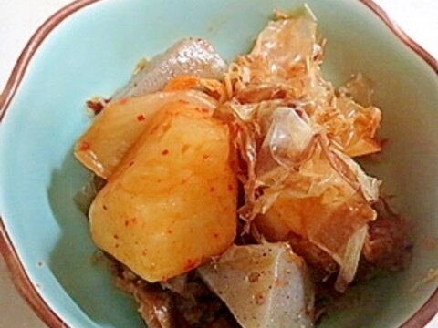 フライパンで作る！ピリ辛大根とコンニャクの煮物